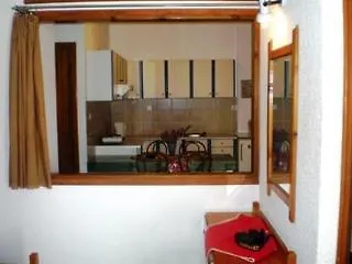 Mamouzelos Apart Otel 2*