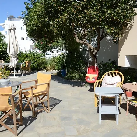 Apart Otel Mamouzelos 2*