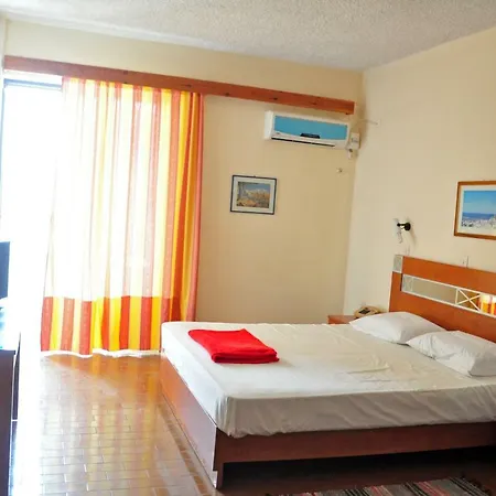 Mamouzelos Apart Otel
